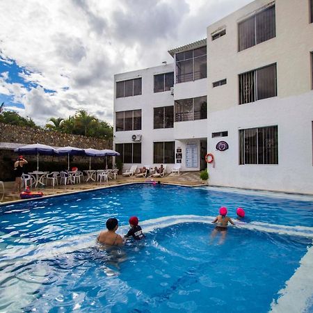 Blue Star Hotel Melgar Eksteriør billede